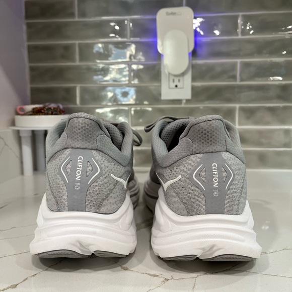 Hoka Clifton 10 Running Shoes. Men’s Size 9.5D Color Gray - Picture 5 of 9